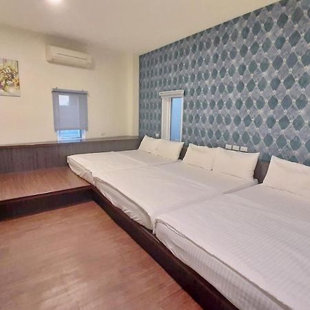Home Sweet Beach Hotel Xiaoliuqiu Exterior foto